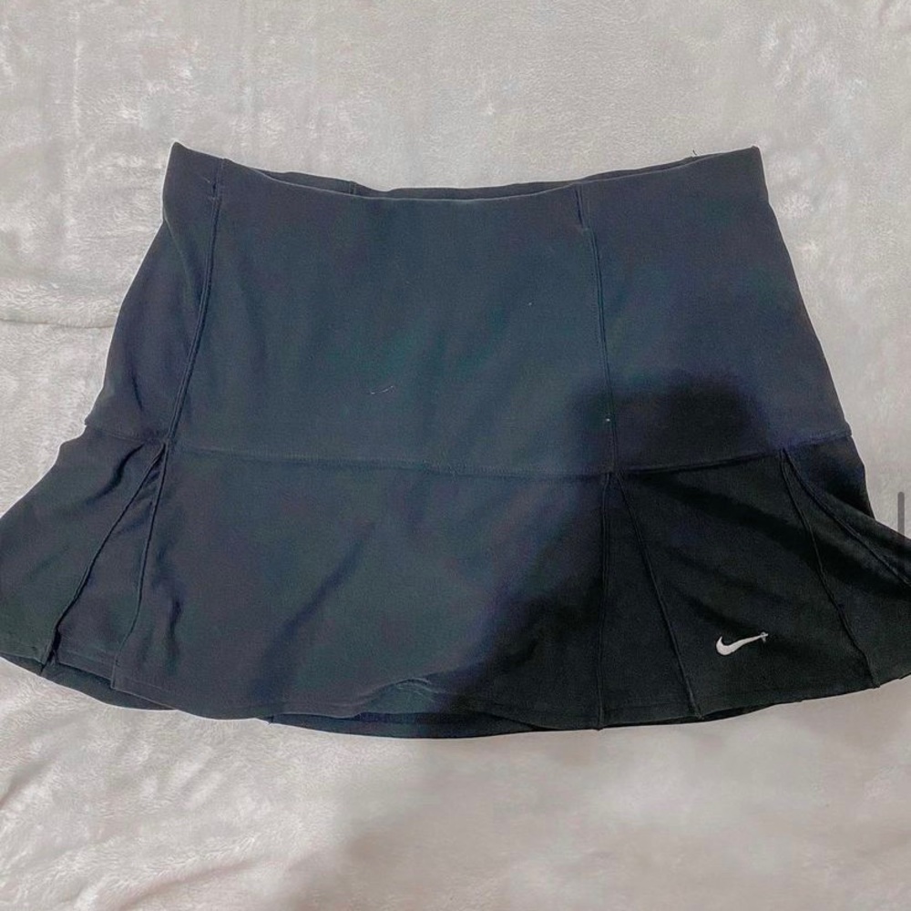 black nike tennis skirt sz small